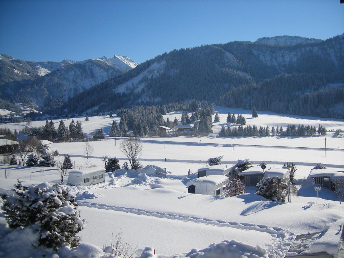 Camping Alpenwelt Hotel Танхайм Екстериор снимка